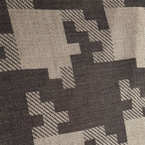 Women's Wrap - Picture 2 of 5